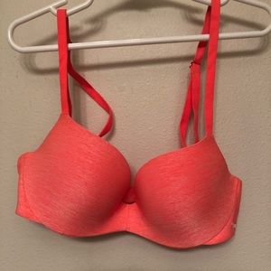 32B pink bra